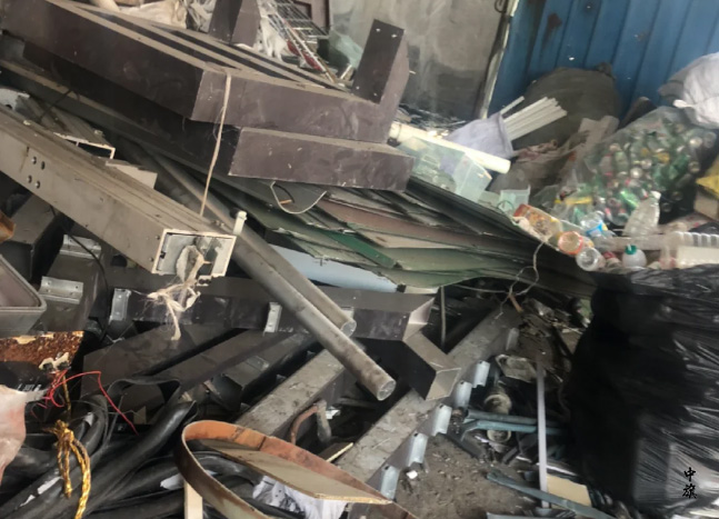 小型廢品收購(gòu)站.jpg