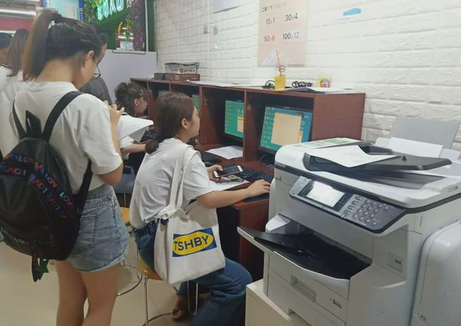 正在打印的同學(xué)