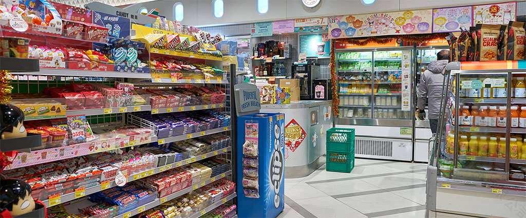 鬧市中的便利店