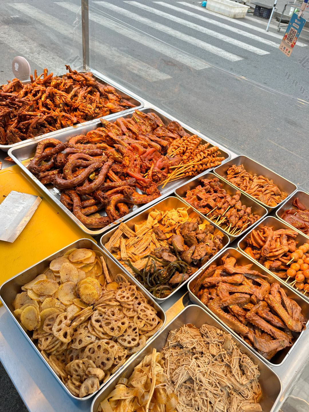 小王他自己做的鹵味，看著怎么樣？.jpg