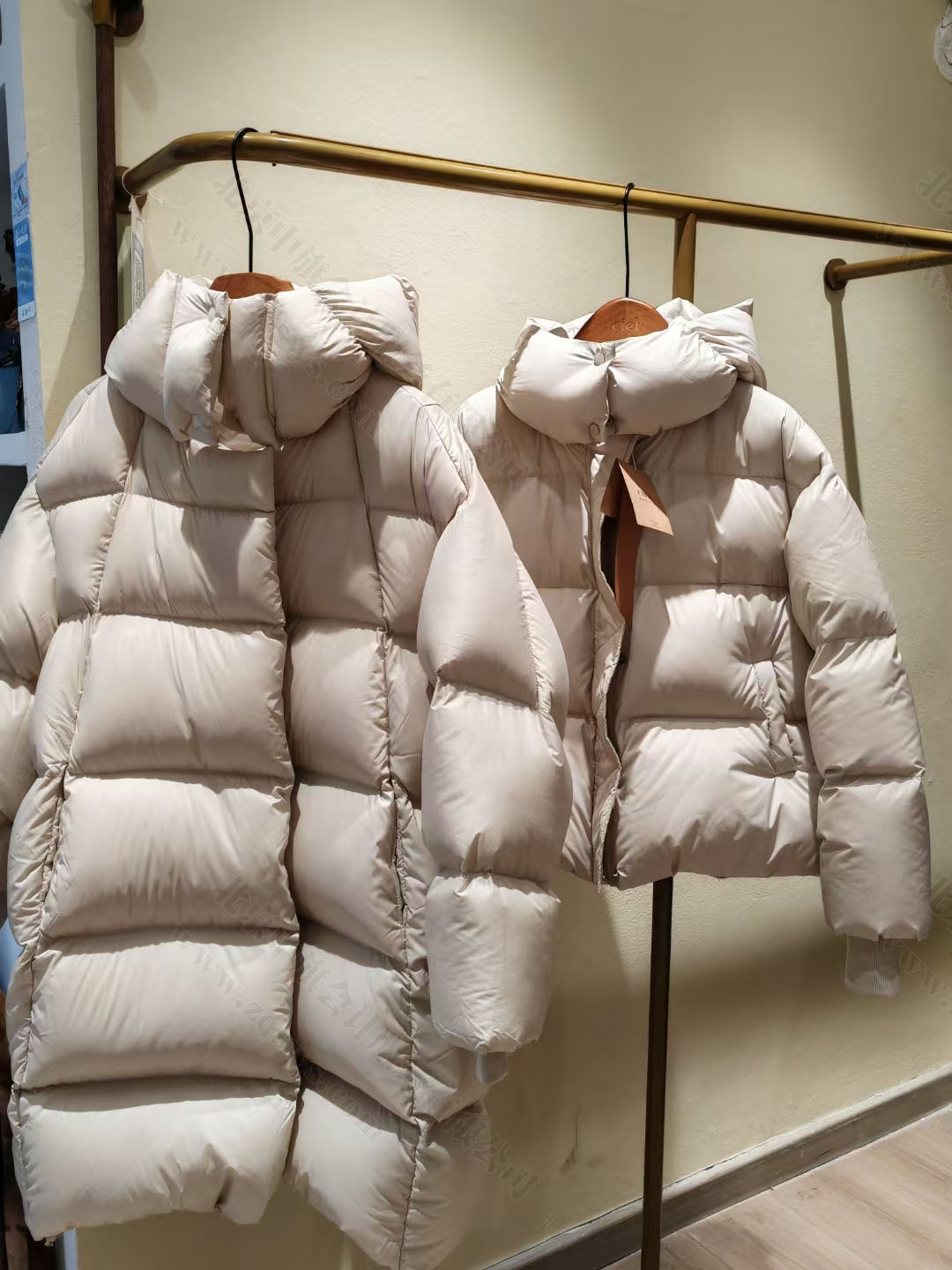 這件羽絨服就是翻新的，我不說你會知道？.jpg