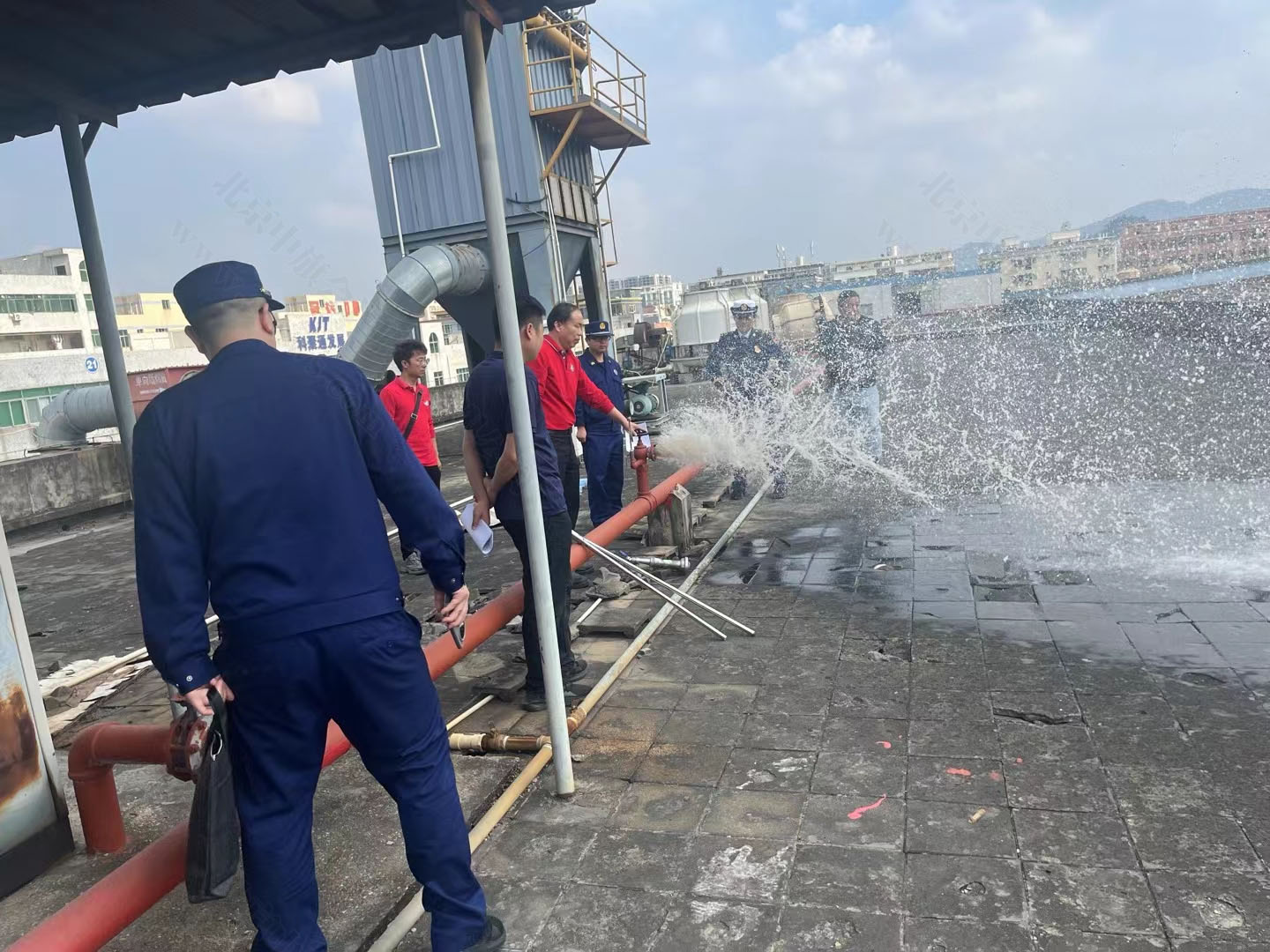消防正在測試.jpg