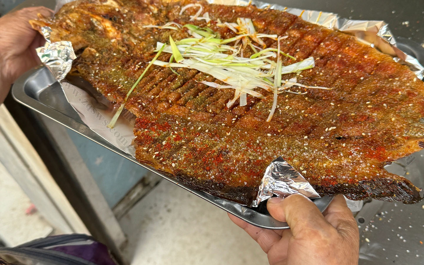 昨晚吃的烤魚非常香.jpg