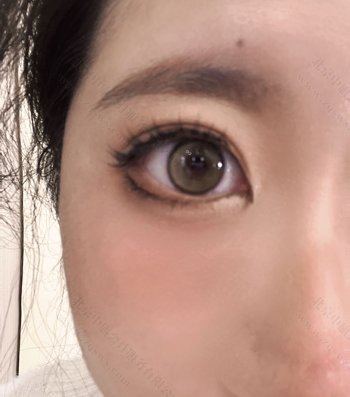 這是美瞳戴上后的效果.jpg
