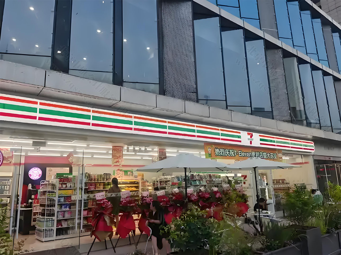 711便利店連鎖門店.jpg