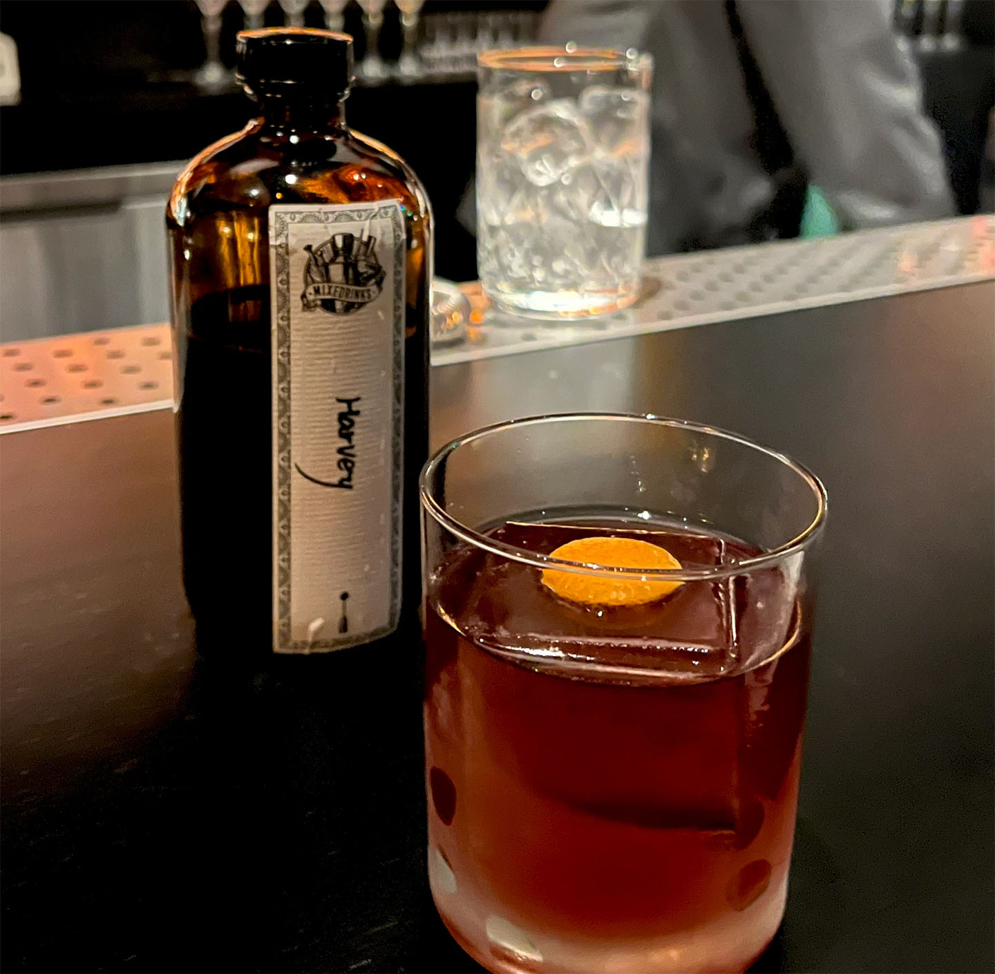 清吧調(diào)酒的.jpg