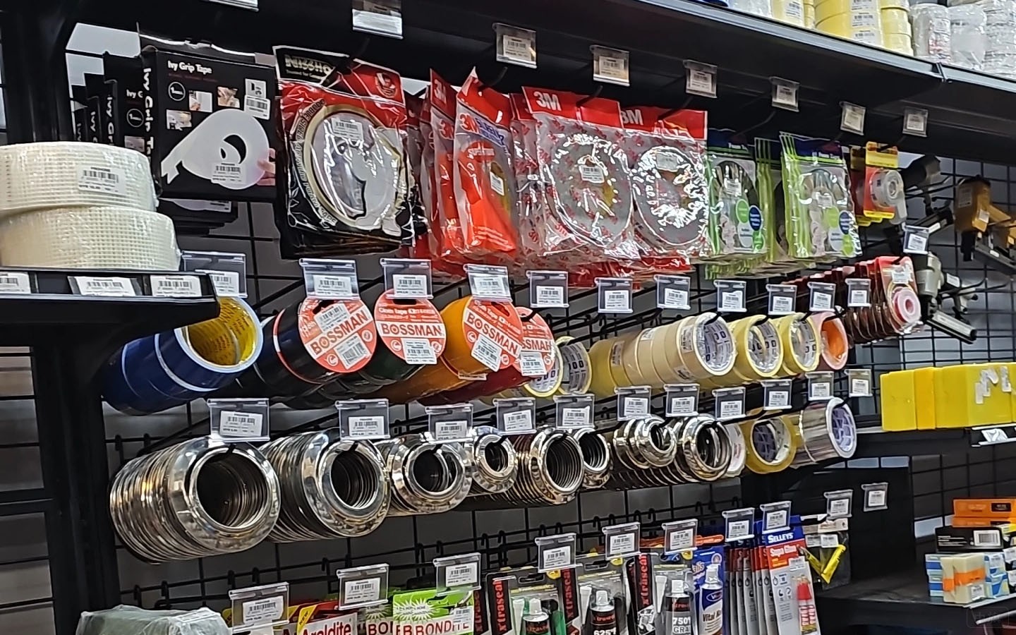 正在售賣的五金商店.jpg